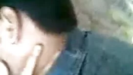 বড় সুন্দরী মহিলা বো ...