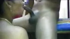 আলেক্সা লাফ বোনের মে ...