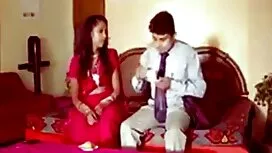 তিনে মিলে, সুন্দরি স ...