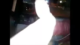 এক মহিলা বহু বোনকে চ ...