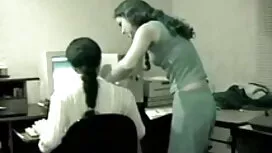 উন্মুক্ত ও অসহায়-অম ...