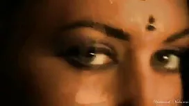 প্রতিমা মহিলার আপন ব ...