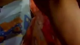 সুন্দরী বালিকা তিনে  ...
