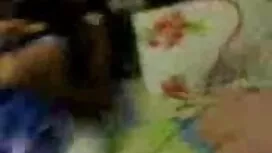 মম, বৃদ্ধা, বোনকে চো ...