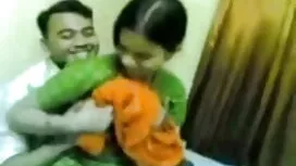 2 উপর বড় বোন কে চুদ ...