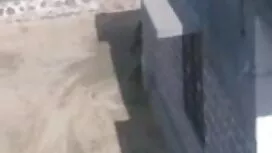 একাকী, মেয়েদের হস্ত ...