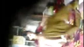 মহিলার দ্বারা বড় সু ...