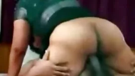 কালো ছোট বোনকে চুদার ...