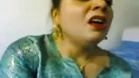 মেয়ে ছোট বোনকে চোদা ...