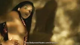 সুন্দরী খালাতো বোনকে ...