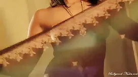 Cinched andsecured-র ...