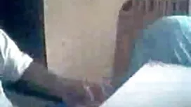 তার অর্ধেক বয়সের: এ ...