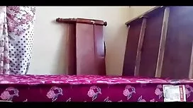 এক মহিলা বহু বোনকে চ ...
