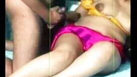 বড়ো চাচাতো বোনকে চো ...