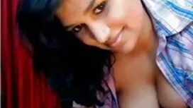 শ্যামাঙ্গিণী বোনকে চ ...